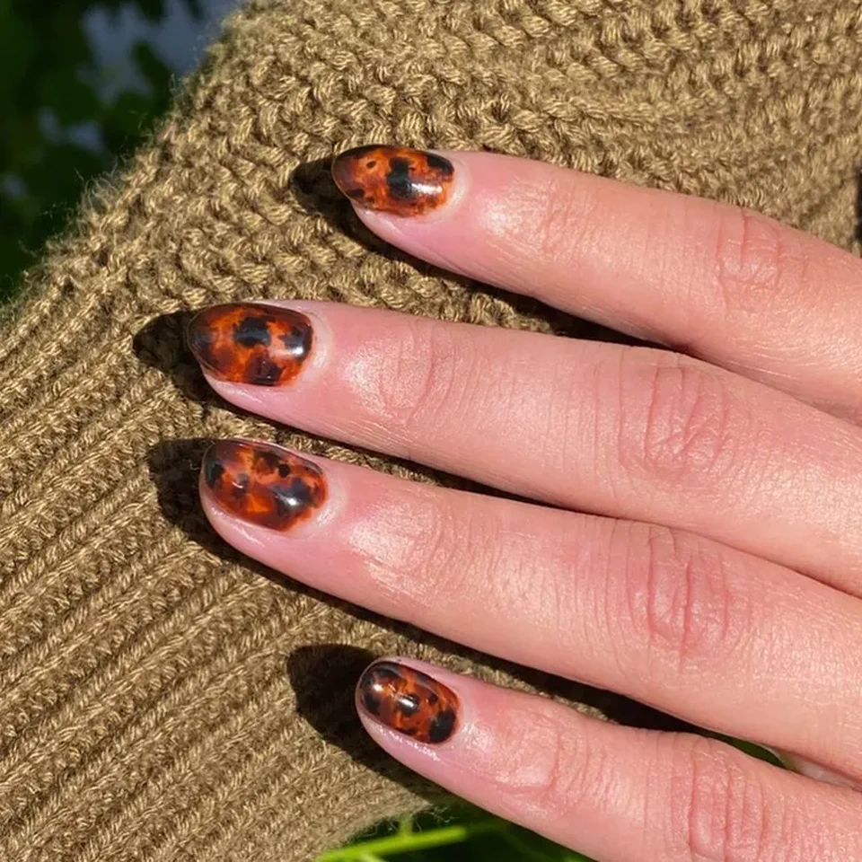 Tortoiseshell Nails