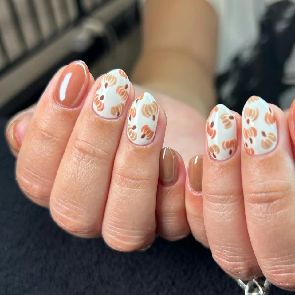 Cute Pumpkin Nails