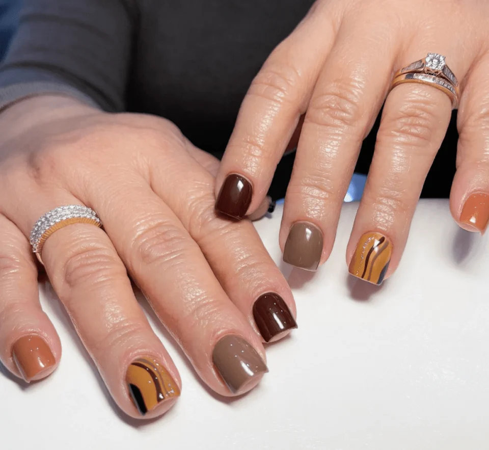 Modern Fall Short Nails