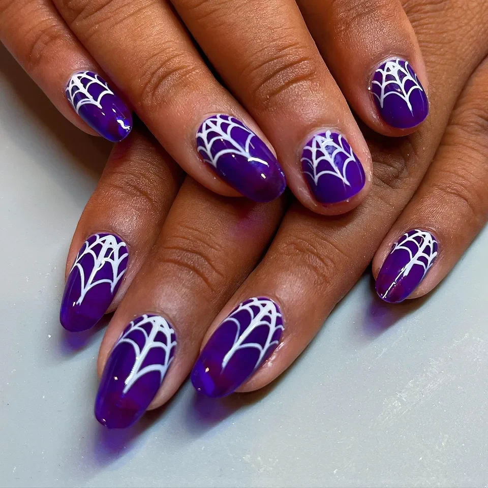 Jelly Spiderweb Nails	