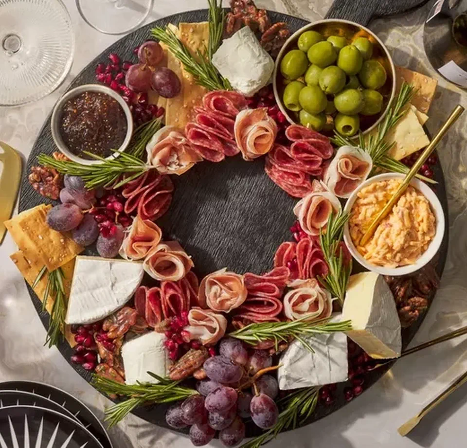 Christmas Charcuterie Board Ideas 4 - Classy