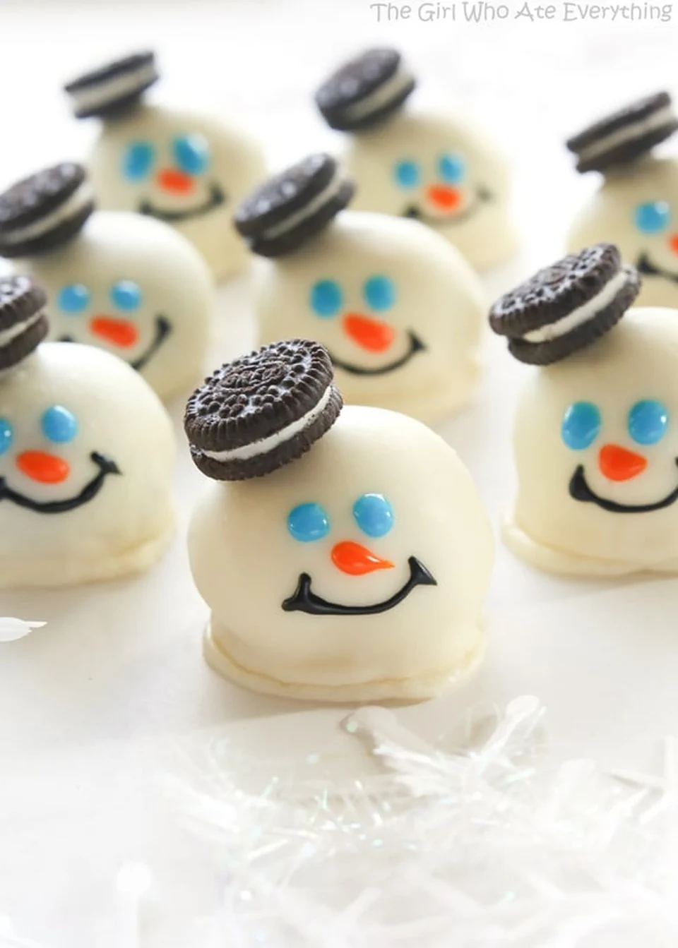 Christmas Truffle Recipes 30 - Melted Snowmen Oreo Balls	