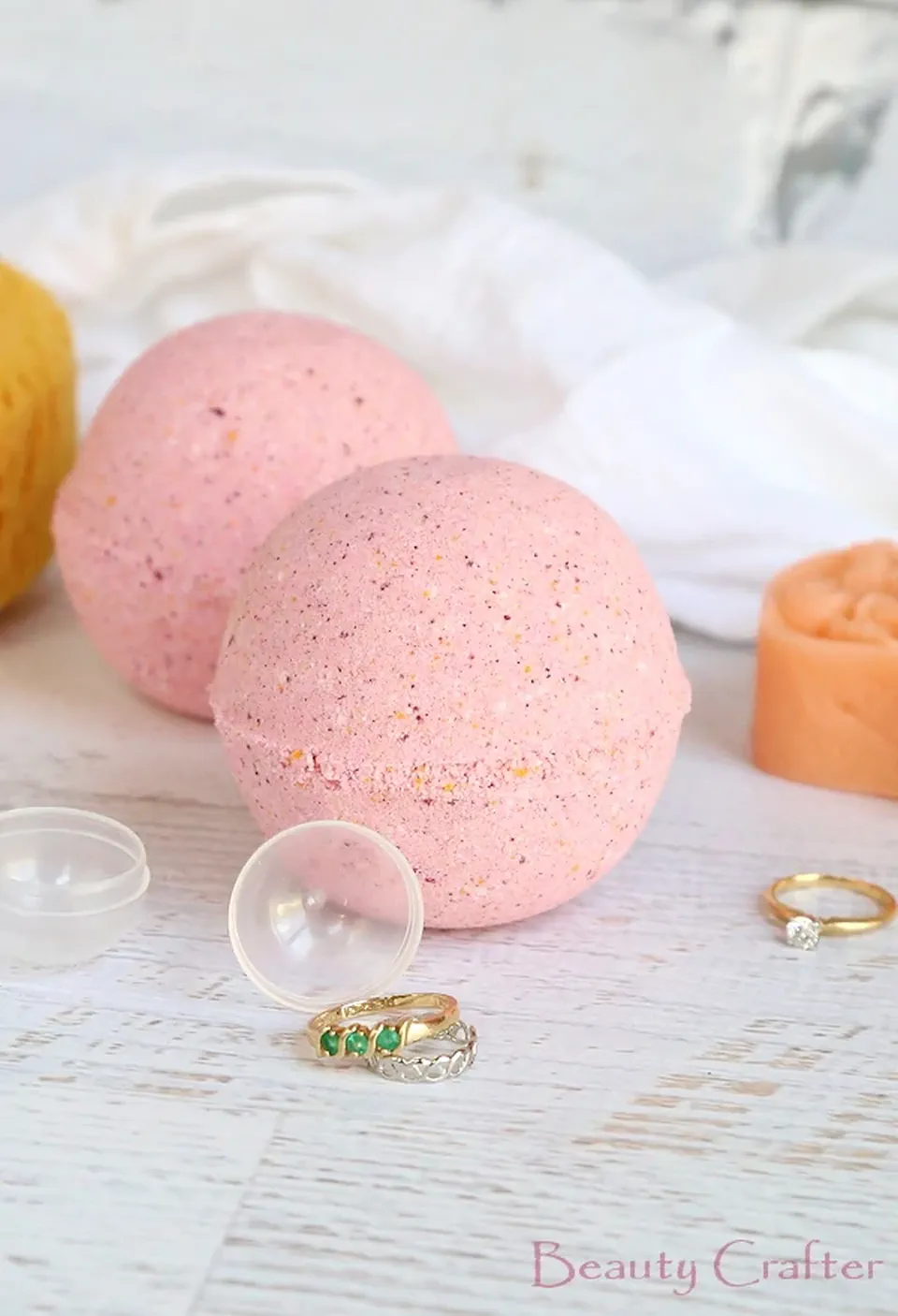 DIY Christmas Gifts 23 - DIY Bath Bombs with Rings Inside