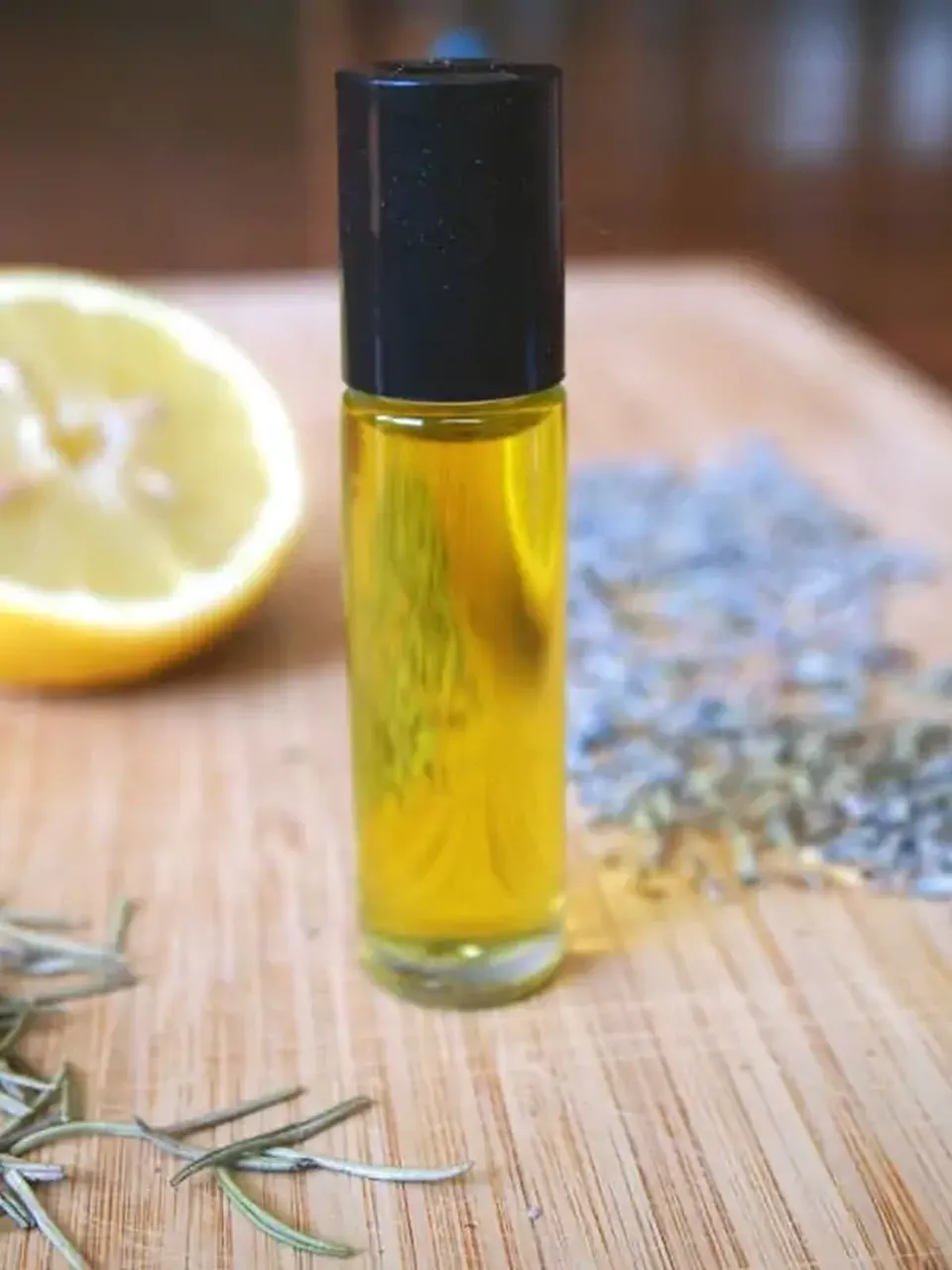 DIY Christmas Gifts 25 - DIY Cuticle Oil