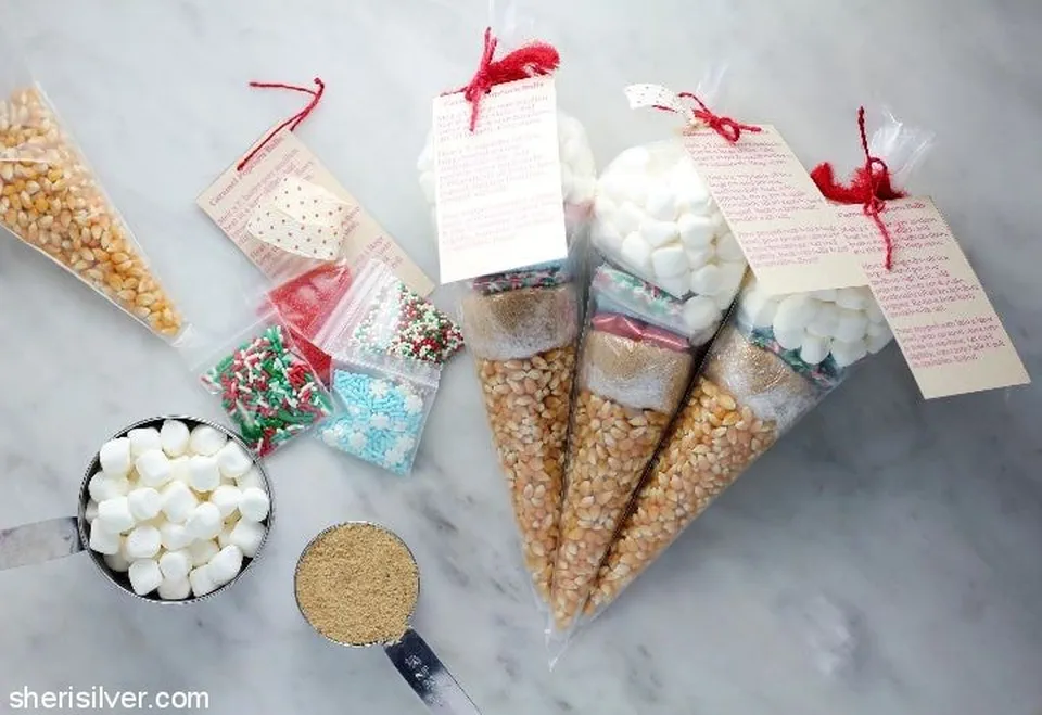 DIY Christmas Gifts 8 - Popcorn Ball Kits